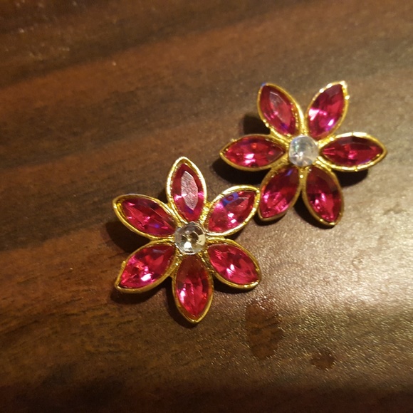 2 Vintage Glass Flower Buttons - Picture 5 of 5